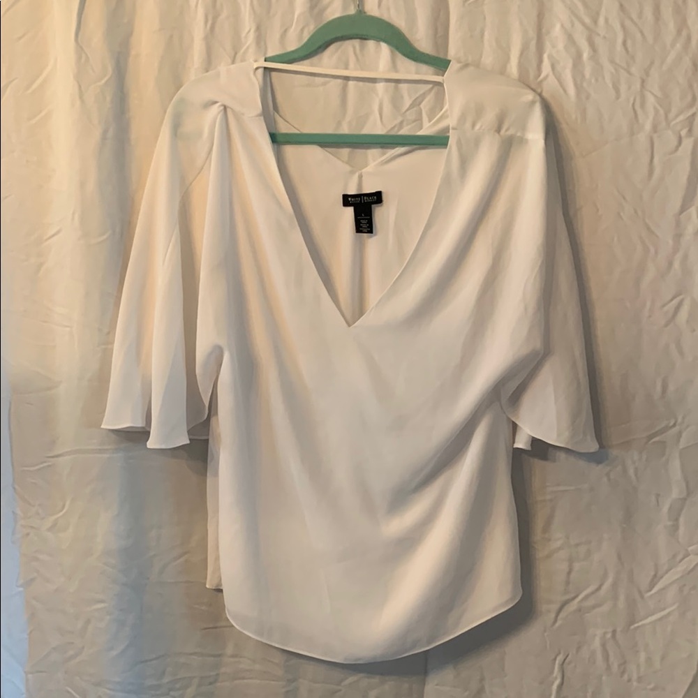 White House Black Market White Blouse Relaxed Style / Deep V Neck / 3/4 Sleeve